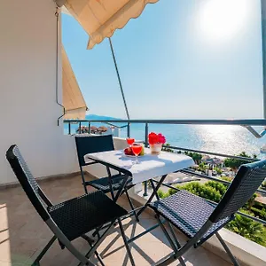 ionian-apartments-sarande.albaniahotels.org/