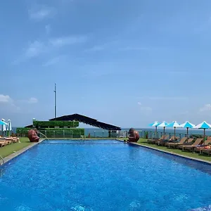 호텔 술리스 비치 호텔&스파 ****